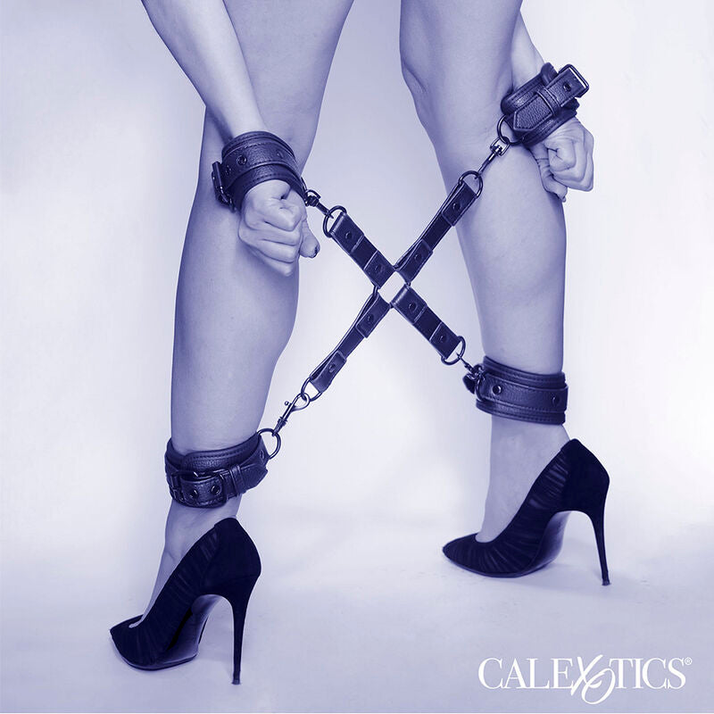 CALEXOTICS - NOCTURNAL HOG TIE CONNECTOR CUERO EINSTELLBAR SCHWARZ